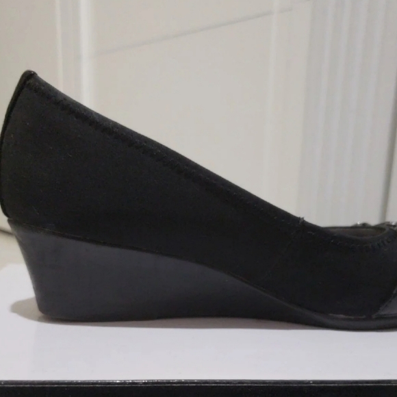 Life stride black shoes - Picture 4 of 4